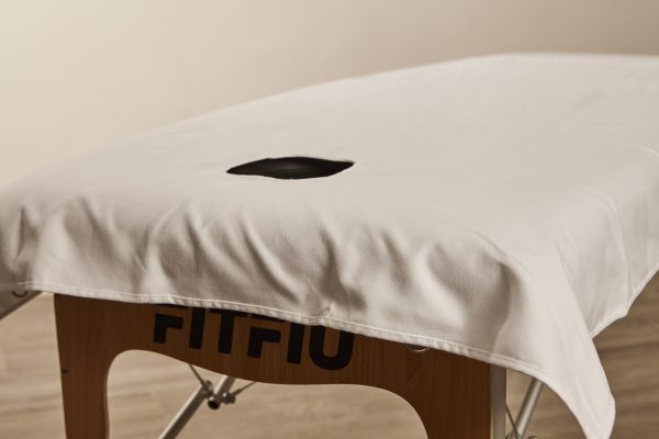 Balneo sheet with hole